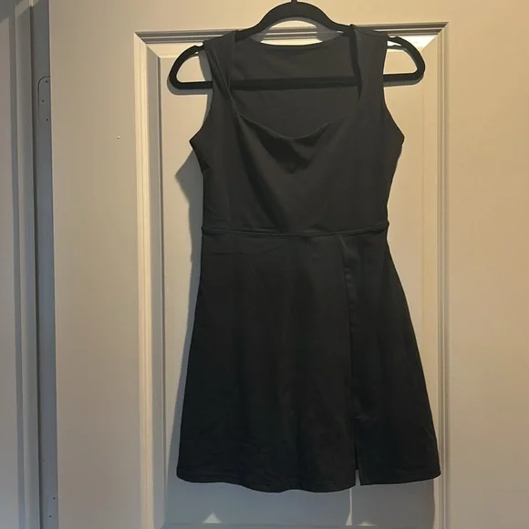 Tennis Dress - Picture 4 of 4